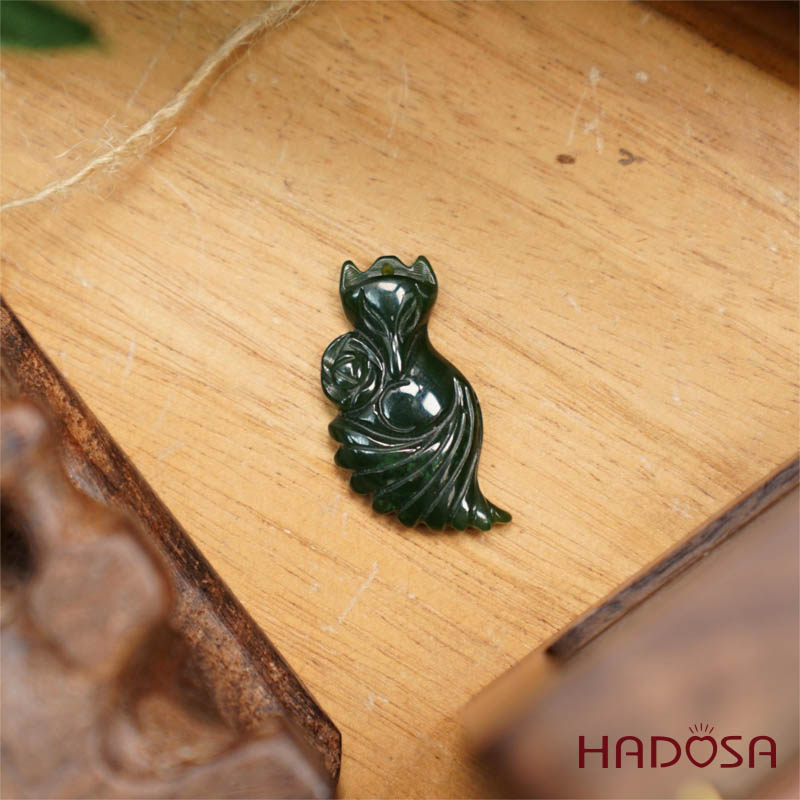 Mặt Cửu Vĩ Hồ Ngọc Bích ôm bông 15*27mm