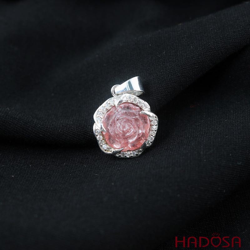 Mặt dây chuyền Hoa mẫu đơn thạch anh dâu đỏ