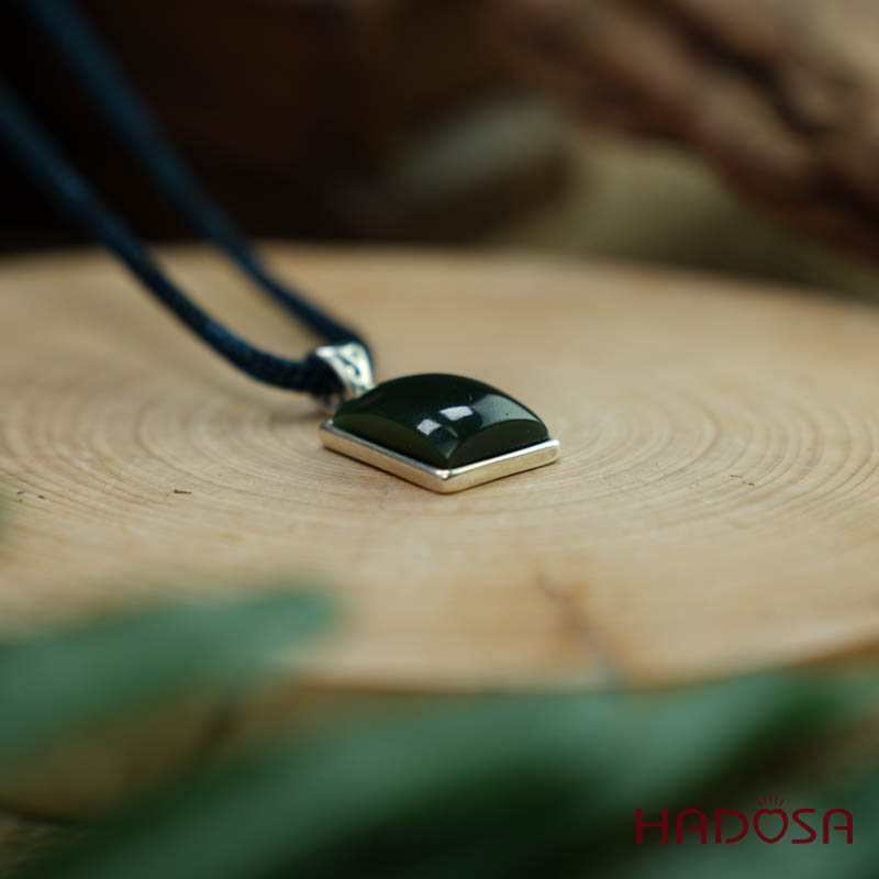 Mặt Ngọc Bích chữ nhật 13x17mm cao cấp