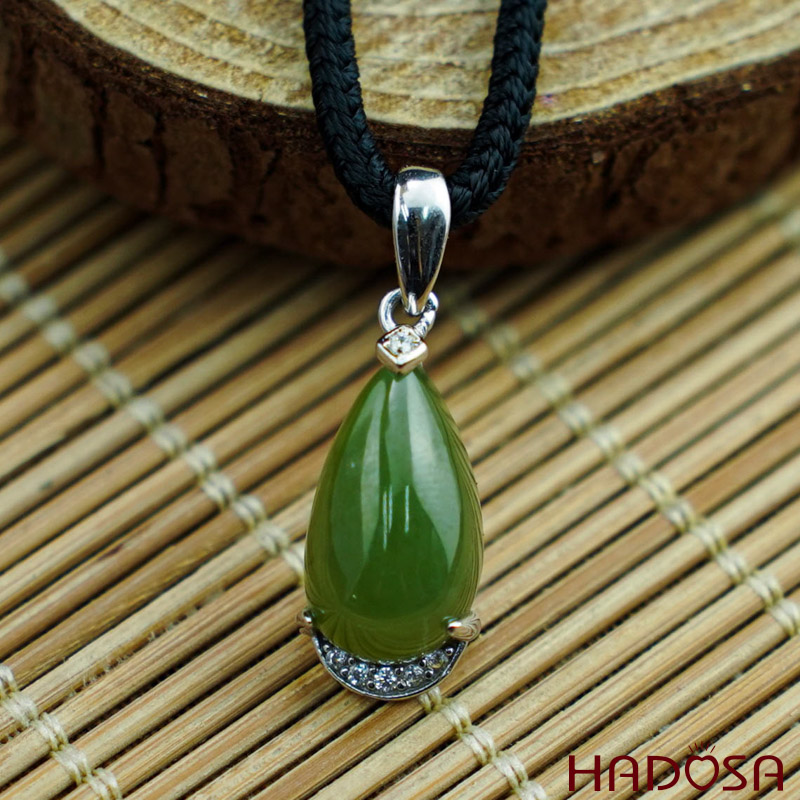 Mặt dây chuyền Ngọc Bích Canada 8x14mm bạc 925