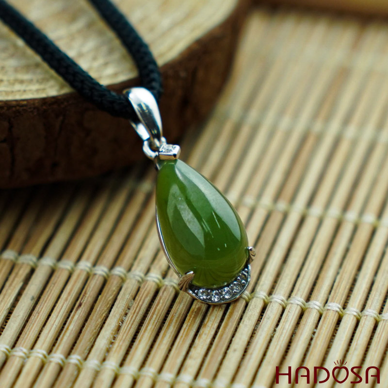 Mặt dây chuyền Ngọc Bích Canada 8x14mm bạc 925