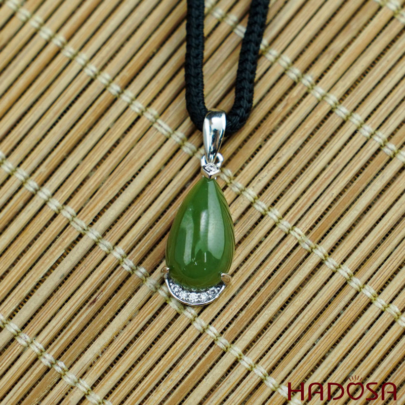 Mặt dây chuyền Ngọc Bích Canada 8x14mm bạc 925