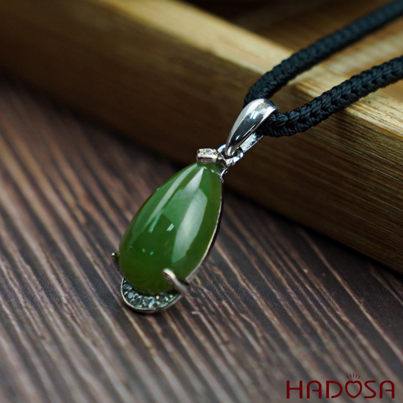 Mặt dây chuyền Ngọc Bích Canada 8x14mm bạc 925