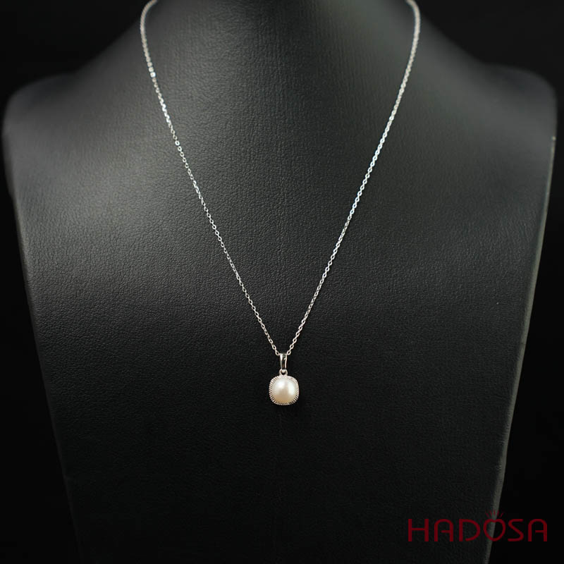 Mặt dây chuyền ngọc trai