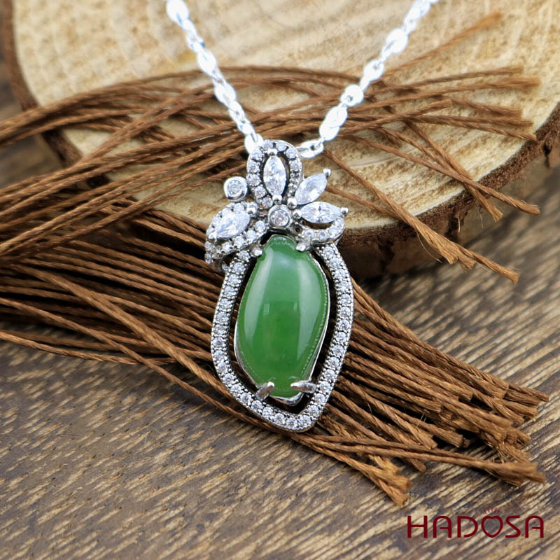 Mặt dây chuyền Ngọc Bích Canada 8*16mm