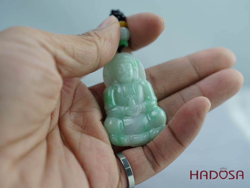 Phật Quan Âm Ngọc Cẩm Thạch A Nếp Chủng 50x32mm