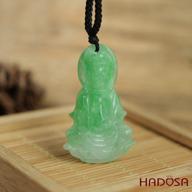 Mặt Quan Âm Cẩm Thạch trắng lí 46x21x7mm