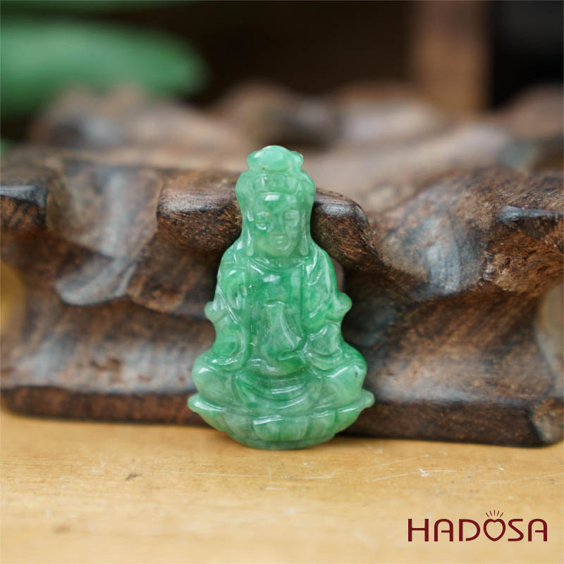 Mặt Quan Âm Cẩm Thạch xanh đậu 33x20mm