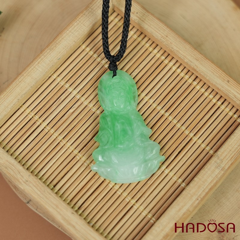 Mặt Quan Âm Cẩm Thạch trắng lí 46x21x7mm