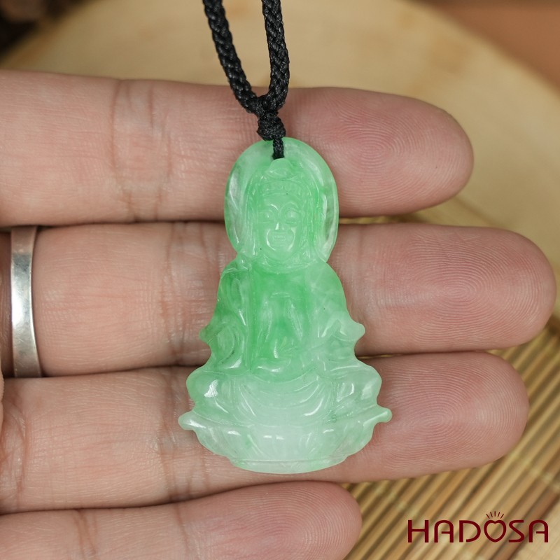 Mặt Quan Âm Cẩm Thạch trắng lí 46x21x7mm