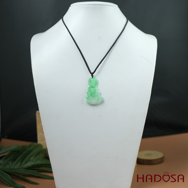 Mặt Quan Âm Cẩm Thạch trắng lí 46x21x7mm