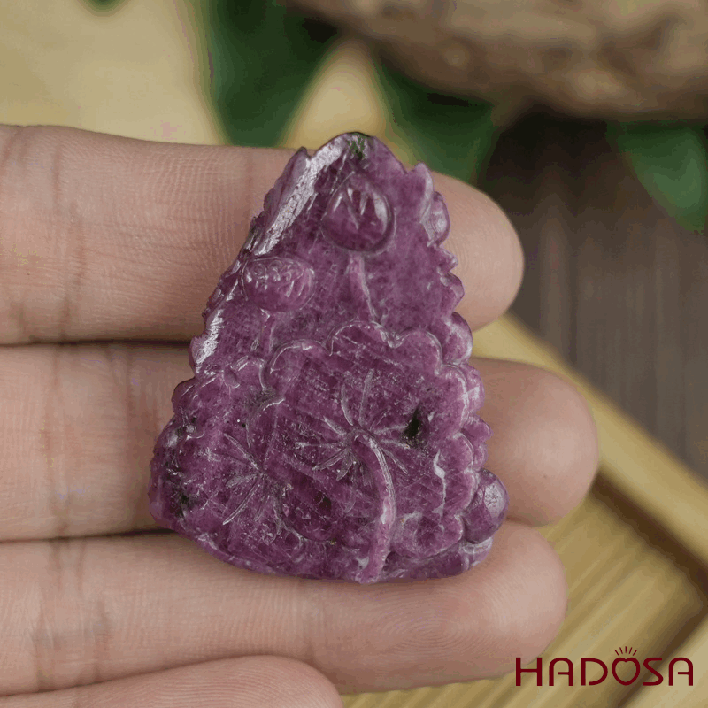 Phật Quan Âm Liên Hoa Ruby Nam Phi 29x37x9mm