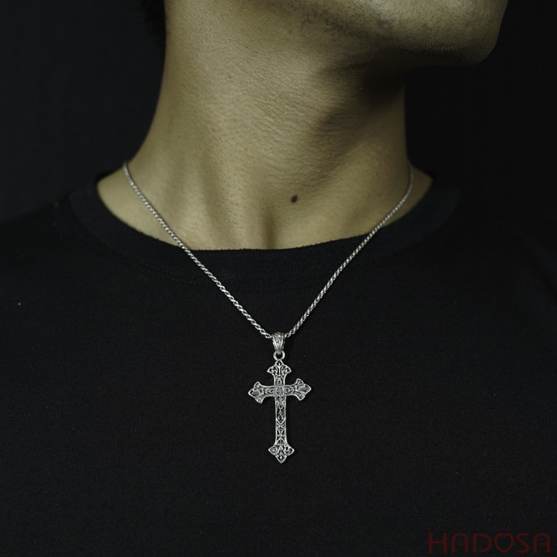 Mặt dây chuyền thánh giá bạc Thái
