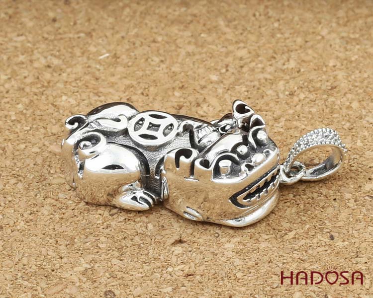 Mặt dây chuyền Tỳ hưu bạc Thái