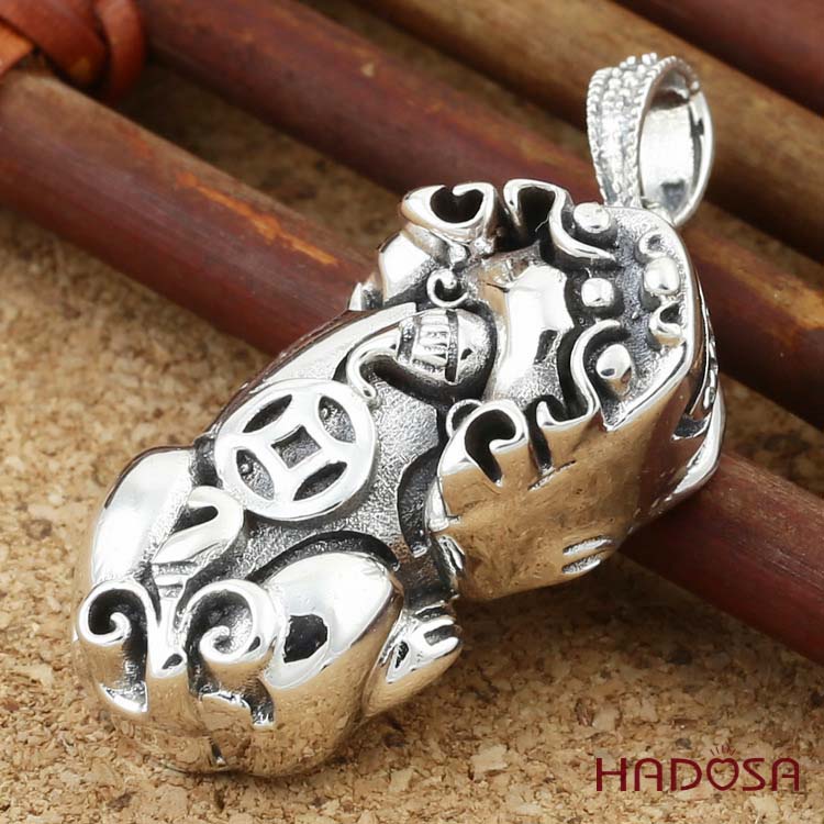 Mặt dây chuyền Tỳ hưu bạc Thái