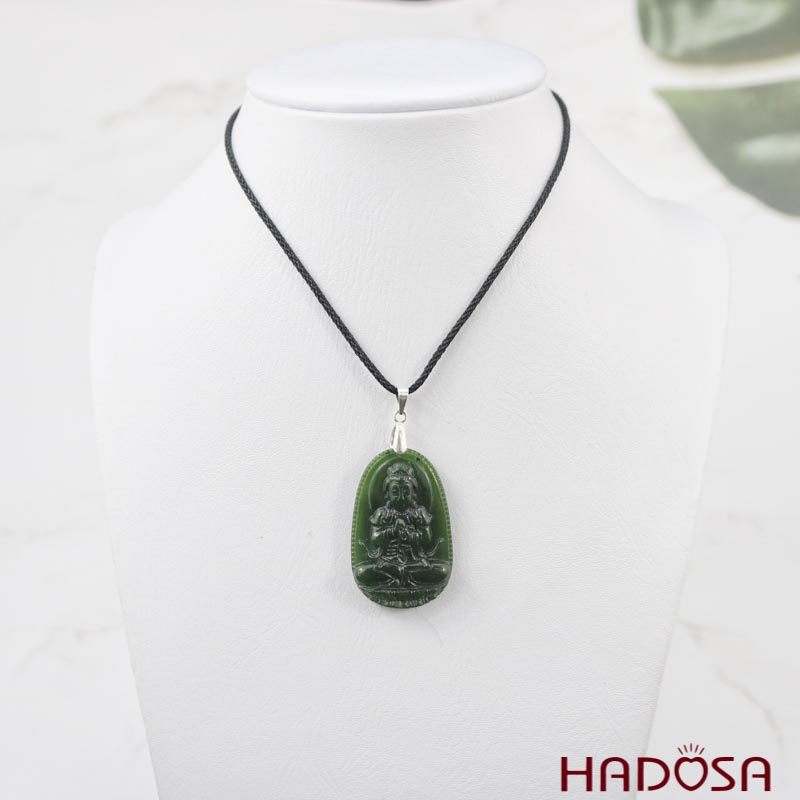 Mặt Ngọc Bích Như Lại Đại Nhật ( Mùi, Thân) 47x31mm