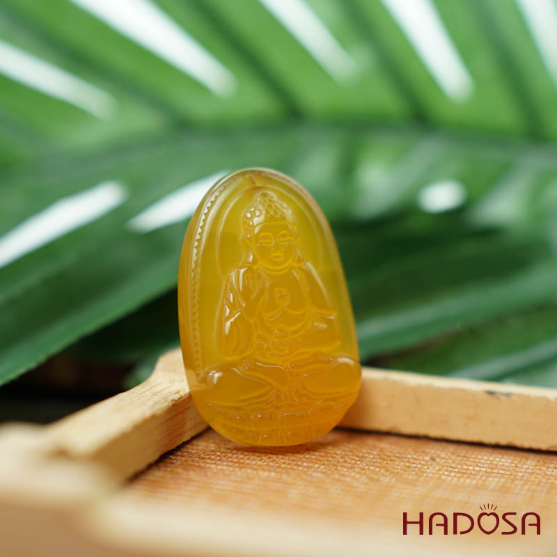 Mặt Phật bản mệnh Adida (Tuất, Hợi) mã não vàng 37mm