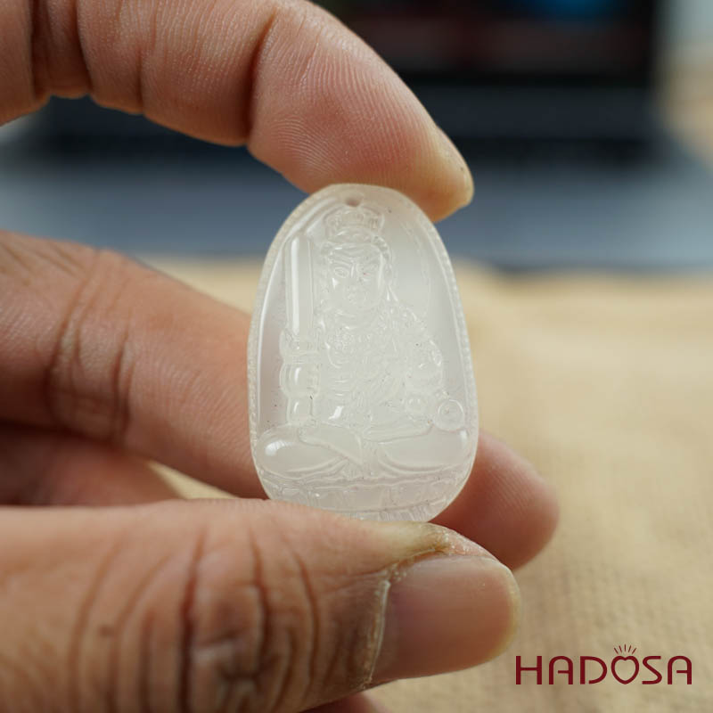 Mặt Phật bản mệnh Bất Động Minh Vương (Dậu) mã não trắng 37mm