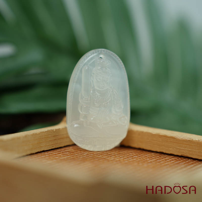 Mặt Phật bản mệnh Bất Động Minh Vương (Dậu) mã não trắng 37mm