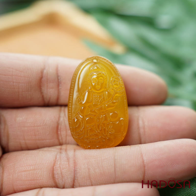 Mặt Phật bản mệnh Phổ Hiền Bồ Tát (Thìn, Tỵ) mã não vàng 37mm