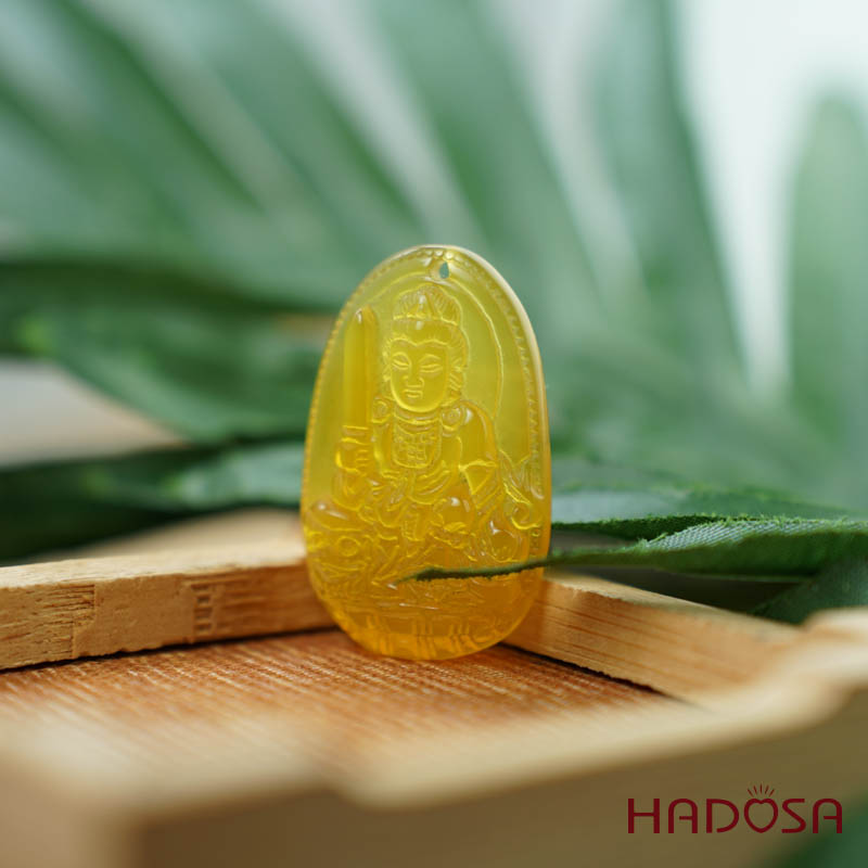 Mặt Phật bản mệnh Vân Thù Bồ Tát (Mão) mã não vàng 37mm