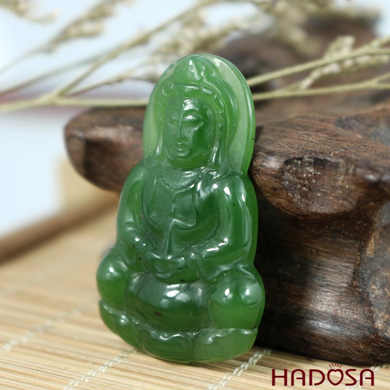 Mặt Quân Âm Ngọc Bích 40x24mm