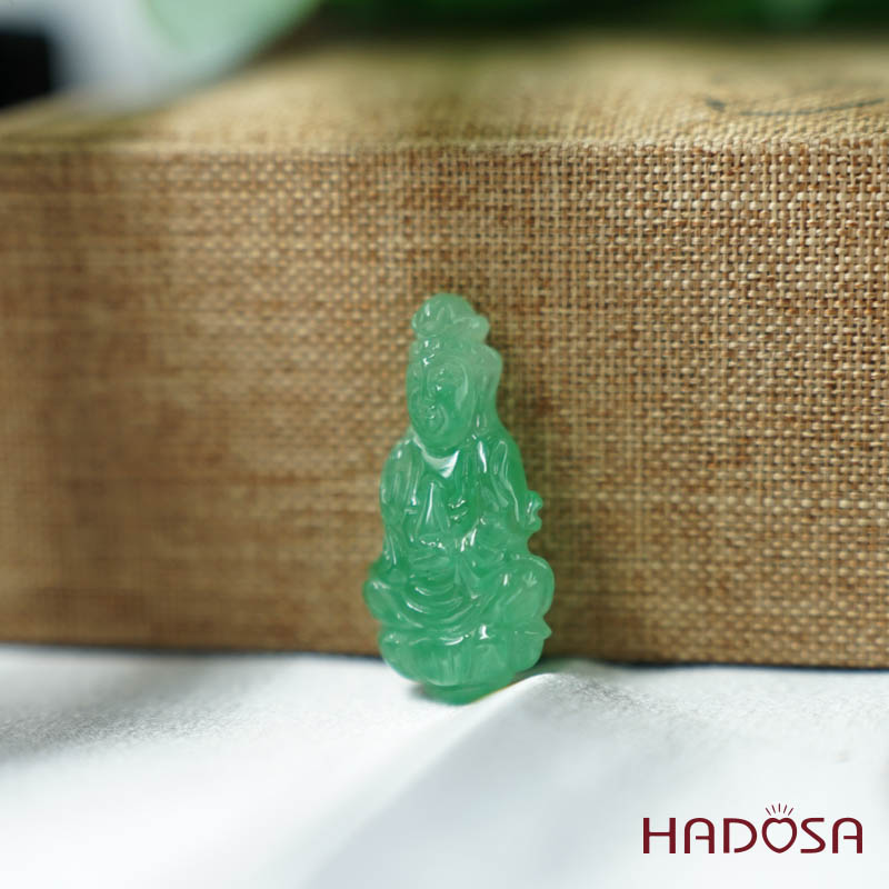 Mặt Quan Âm Cẩm Thạch xanh lý 14*28mm
