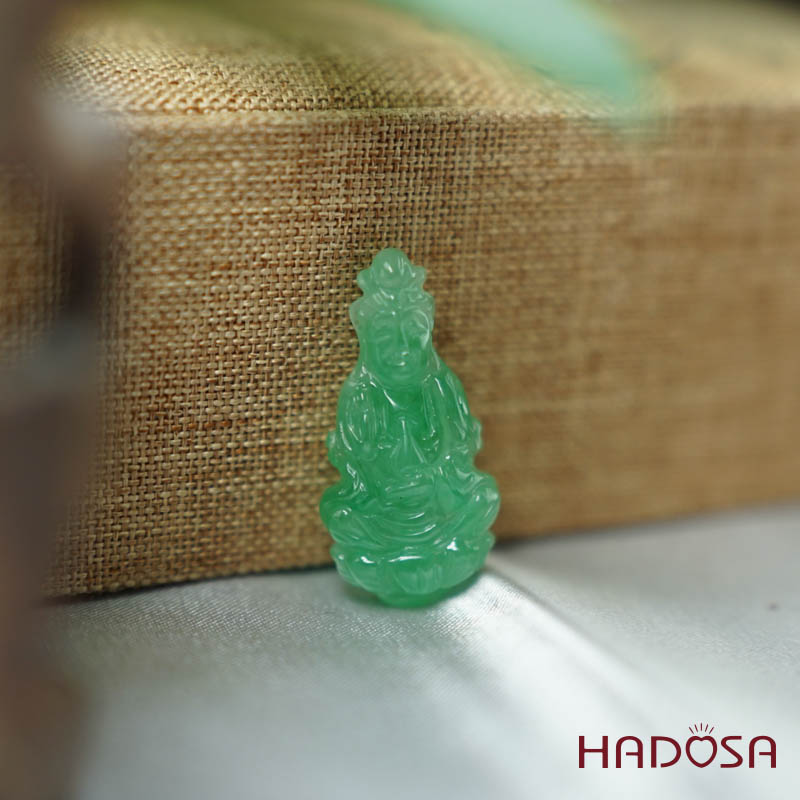 Mặt Quan Âm Cẩm Thạch xanh lý 14*28mm