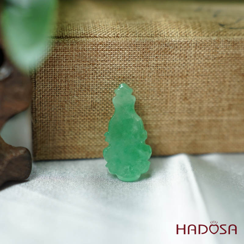 Mặt Quan Âm Cẩm Thạch xanh lý 14*28mm