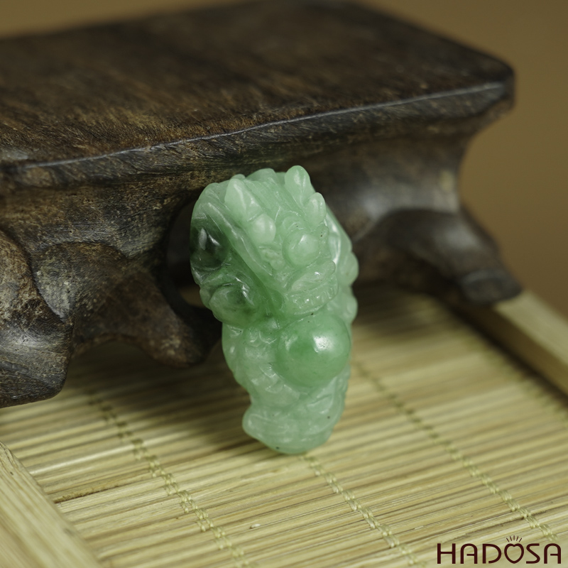 Mặt Cẩm Thạch Rồng ngậm long châu 19x31mm