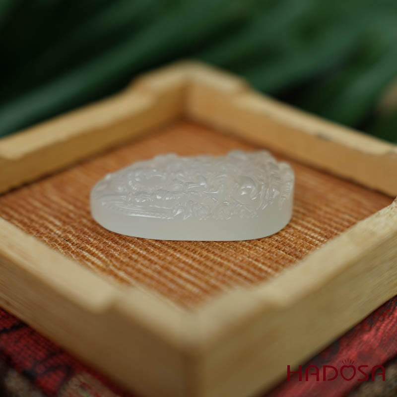 Mặt Thiên Thủ (Tý) đá mã não trắng 37mm