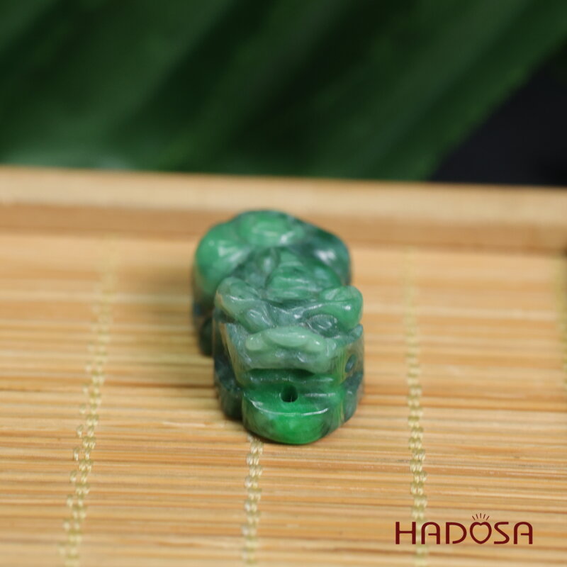 Mặt Tỳ Hưu Cẩm Thạch xanh lí 28mm