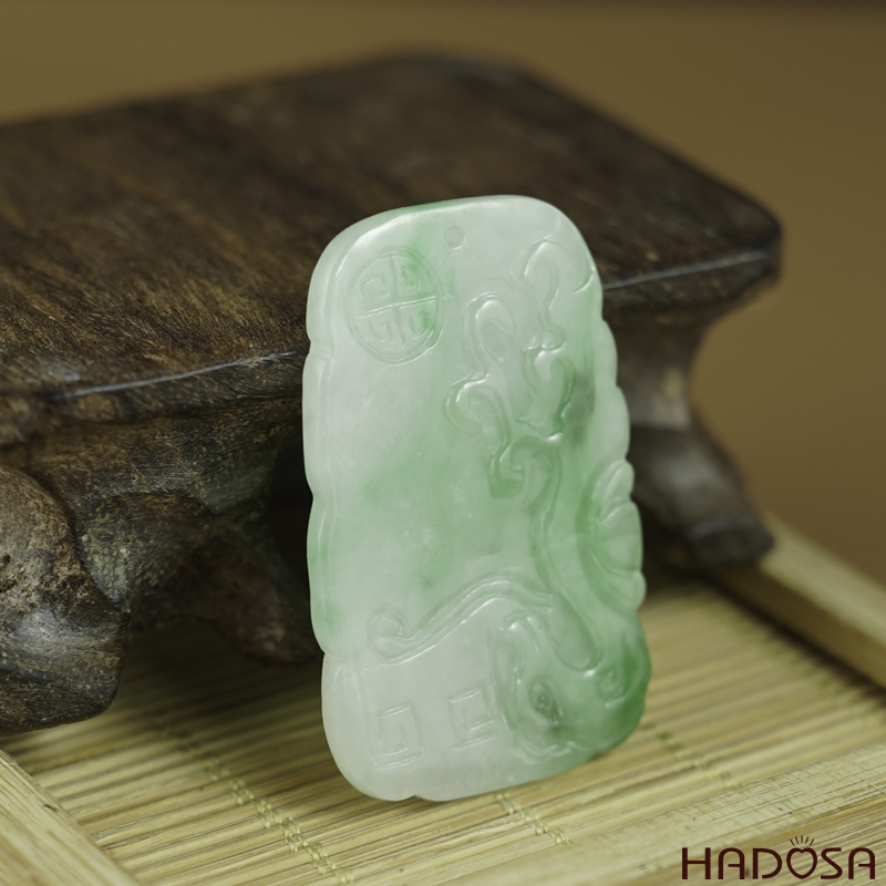 Mặt Cẩm Thạch Vô Sự Bài chạm khắc xanh lí 26x43x5mm