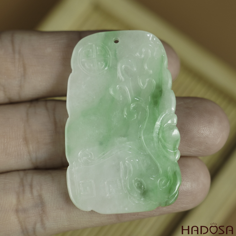 Mặt Cẩm Thạch Vô Sự Bài chạm khắc xanh lí 26x43x5mm