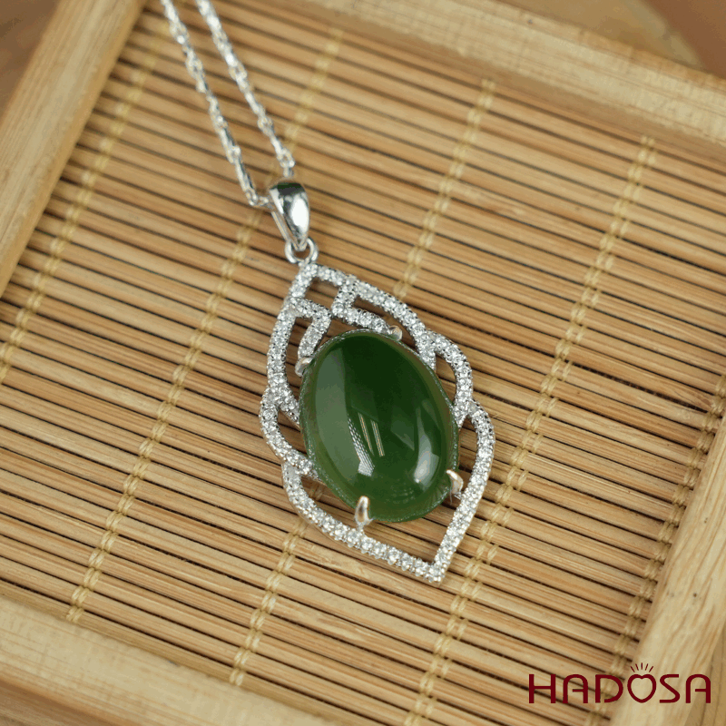 Mặt dây chuyền Ngọc Bích Canada 13x18mm