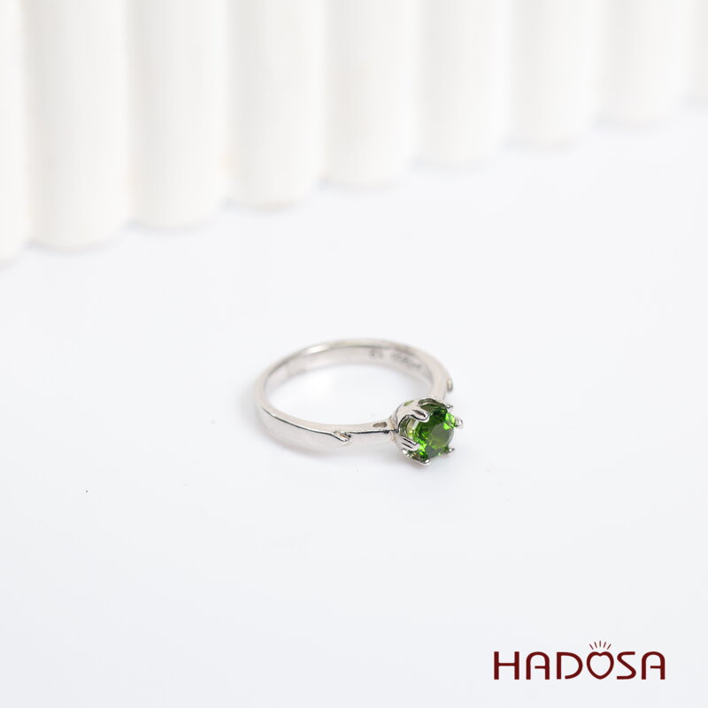 Nhẫn bạc đính đá Diopsdide tròn 5mm size 10