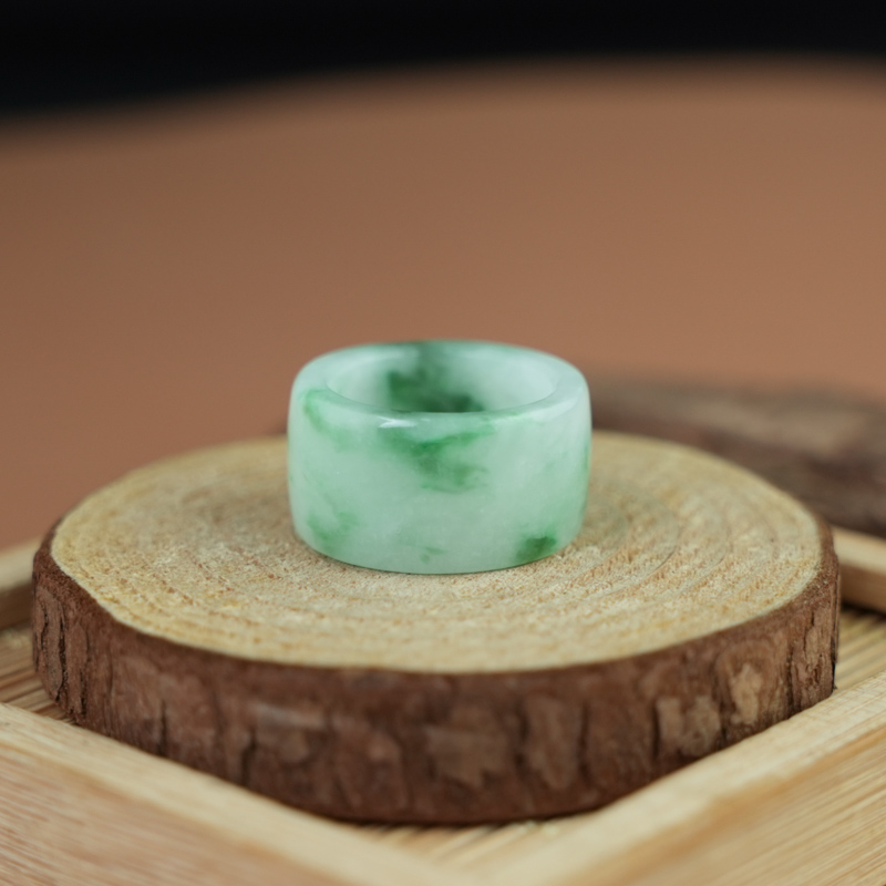 Nhẫn Cẩm Thạch xanh vân lý bản vuông