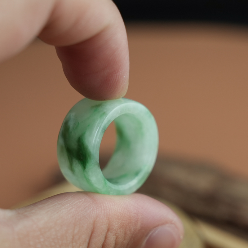 Nhẫn Cẩm Thạch xanh vân lý bản vuông