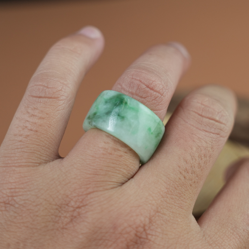 Nhẫn Cẩm Thạch xanh vân lý bản vuông