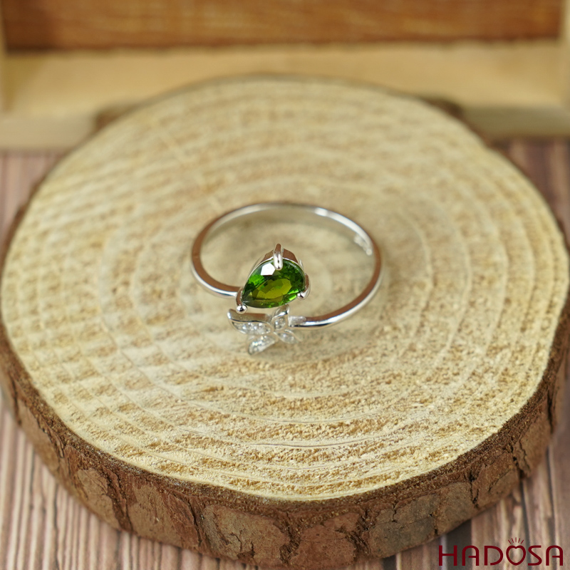 Nhẫn Diopside 7*5mm bạc 925