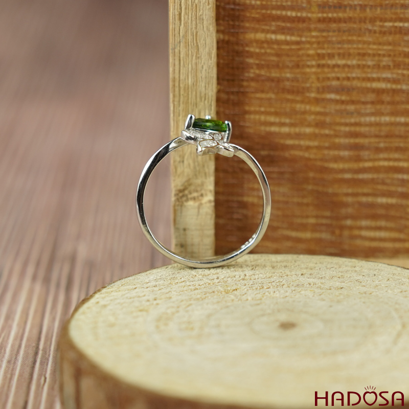 Nhẫn Diopside 7*5mm bạc 925