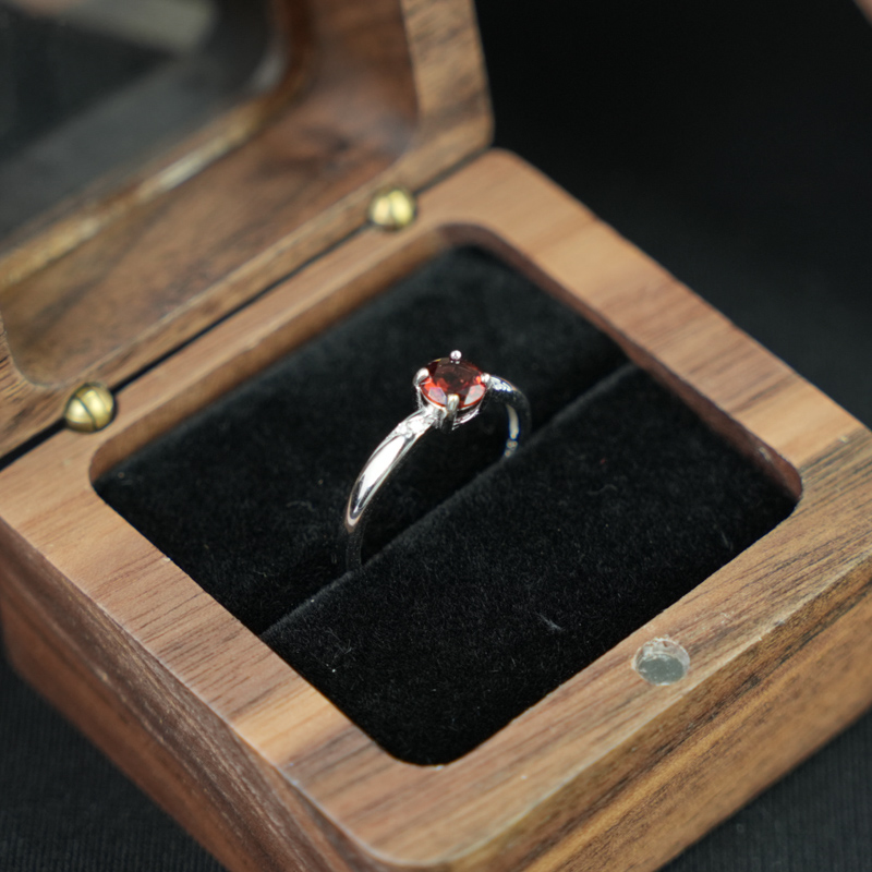 Nhẫn đá garnet 5mm bạc 925