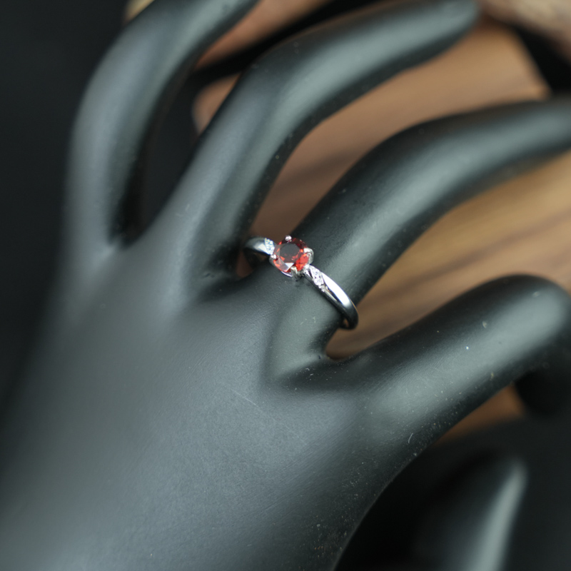 Nhẫn đá garnet 5mm bạc 925