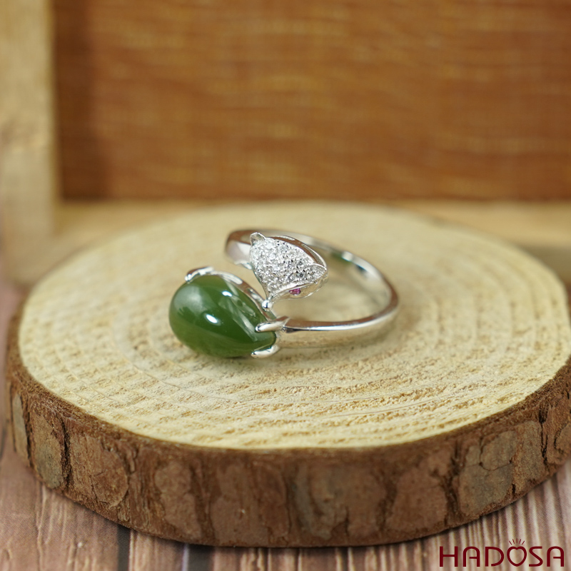 Nhẫn Ngọc bích 08*12mm bạc 925