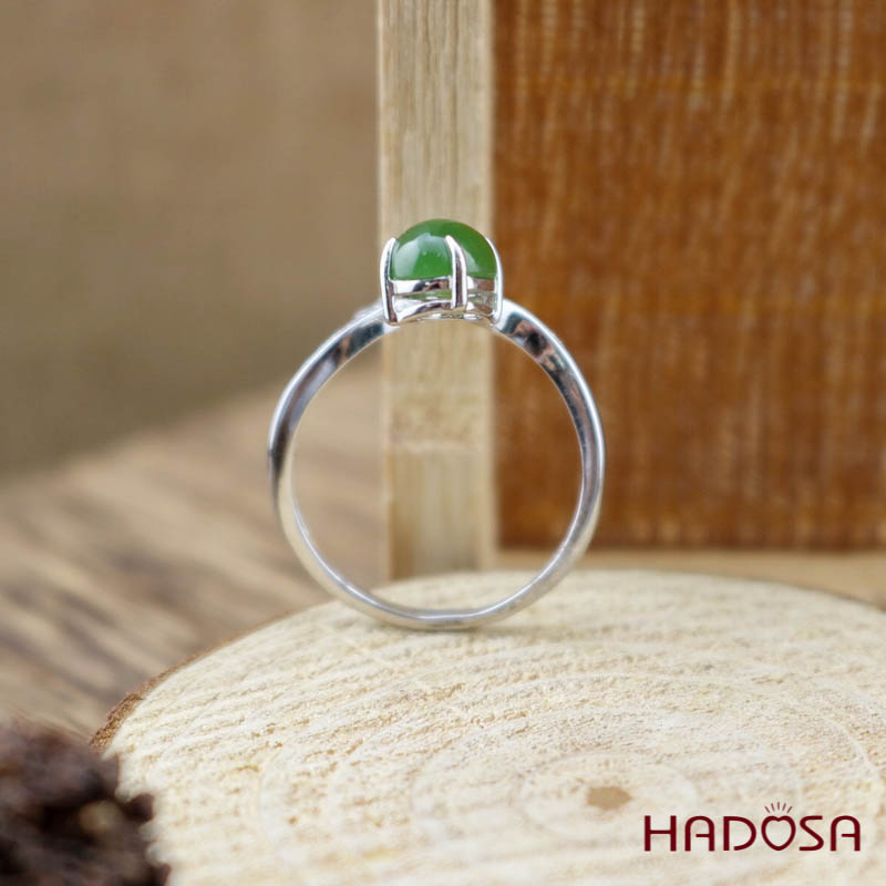 Nhẫn Ngọc Bích Canada (8*6mm) bạc 925