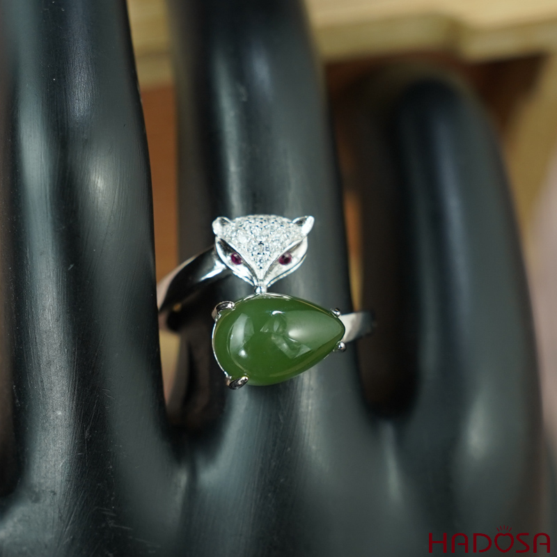 Nhẫn Ngọc bích 08*12mm bạc 925