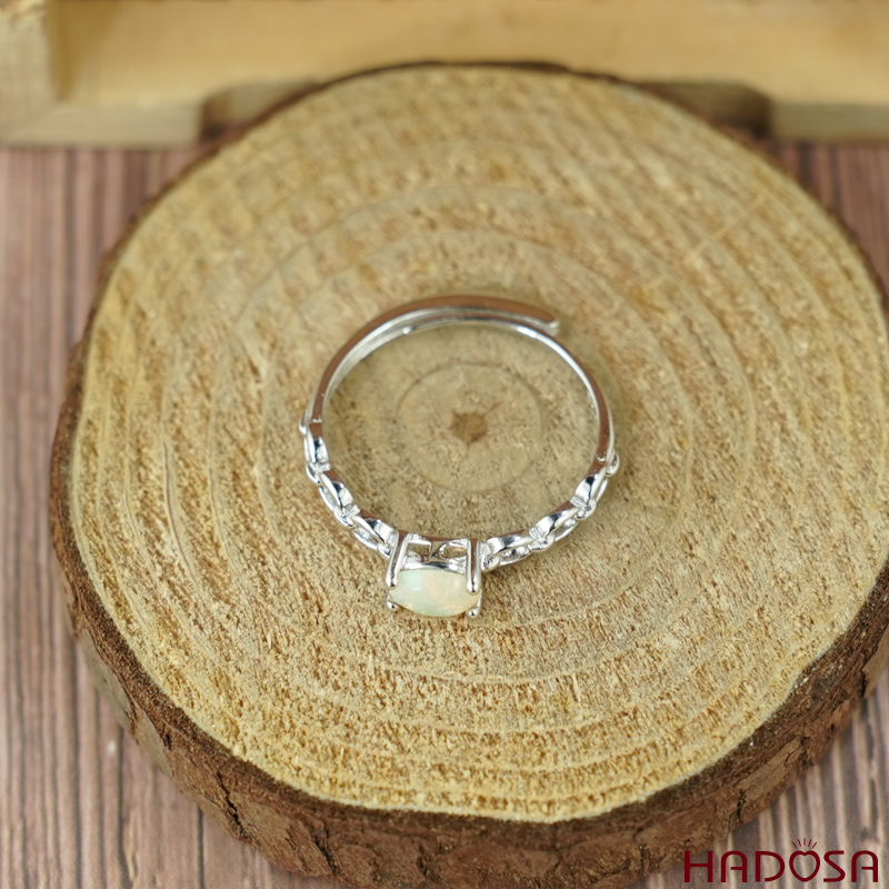 Nhẫn Opal 6x8mm bạc 925