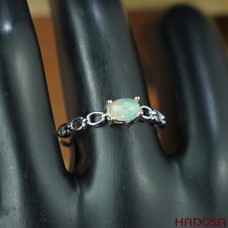 Nhẫn Opal 6x8mm bạc 925