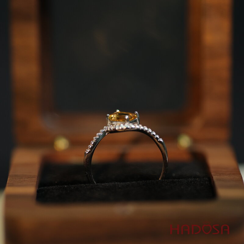 Nhẫn đá Thạch Anh Vàng Citrine 5x7mm bạc 925