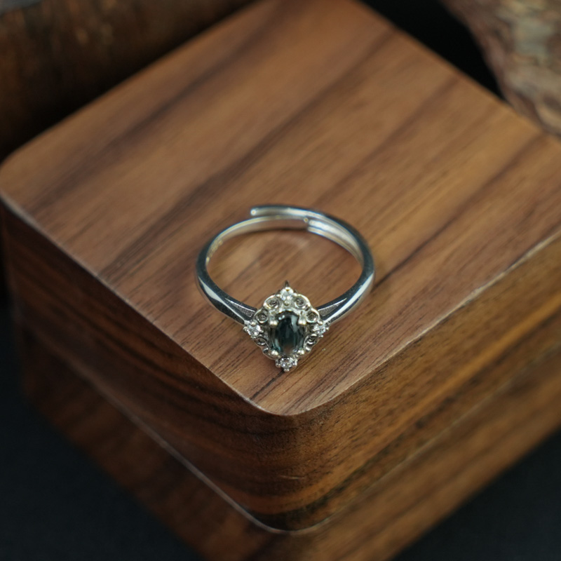 Nhẫn nữ đính đá Topaz London 4x6mm bạc 925